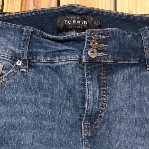 Torrid jeggings distressed jeans - Picture 6 of 7